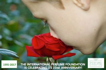 Concours et interview de Creezy Courtoy : La Parfumerie Naturelle Concours et interview de Creezy Courtoy : La Parfumerie Naturelle