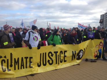 Avec cette marche, les organisateurs demandent une réponse forte et solidaire des décideurs à la problématique du réchauffement climatique. Avec cette marche, les organisateurs demandent une réponse forte et solidaire des décideurs à la problématique du réchauffement climatique.