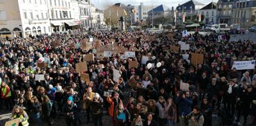 Plus de 10.000 jeunes manifestants pour le climat à Louvain, "la plus forte mobilisation jamais vue" Plus de 10.000 jeunes manifestants pour le climat à Louvain, "la plus forte mobilisation jamais vue"