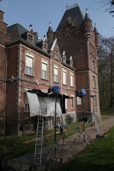 Le Château de Louvignies où Marie Gillain a interprété des scènes du film Landes. Le Château de Louvignies où Marie Gillain a interprété des scènes du film Landes.