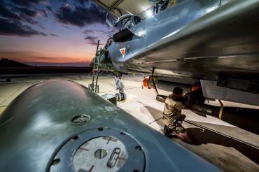 L'armée de l'air française a déclenché une importante vague de frappes sur le territoire de l'organisation terroriste Etat islamique. L'armée de l'air française a déclenché une importante vague de frappes sur le territoire de l'organisation terroriste Etat islamique.