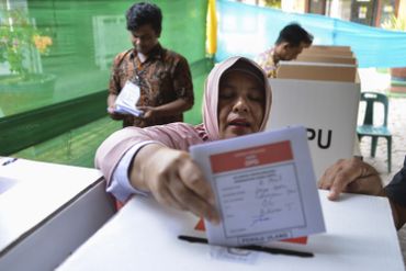 Ces élections semblent avoir passionné les Indonésiens qui ont voté en masse Ces élections semblent avoir passionné les Indonésiens qui ont voté en masse