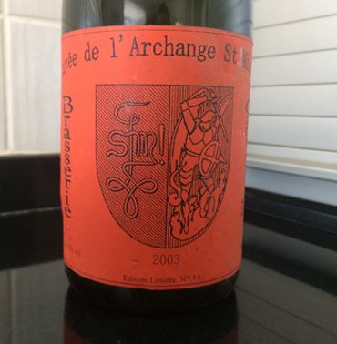 Une étiquette faite à la main... Une étiquette faite à la main...