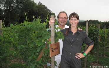 En 2019., Jean Galler dans son vignoble situé sur l’un des coteaux de Vaux-sous-Chèvremont, au lieu-dit « La Haie du Loup ». En 2019., Jean Galler dans son vignoble situé sur l’un des coteaux de Vaux-sous-Chèvremont, au lieu-dit « La Haie du Loup ».