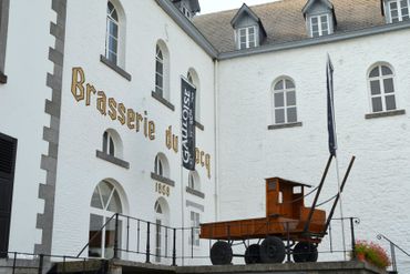 La Brasserie du Bocq, créée en 1858 par un agriculteur de la région, Martin Belot, dans le petit village de Purnode, La Brasserie du Bocq, créée en 1858 par un agriculteur de la région, Martin Belot, dans le petit village de Purnode,
