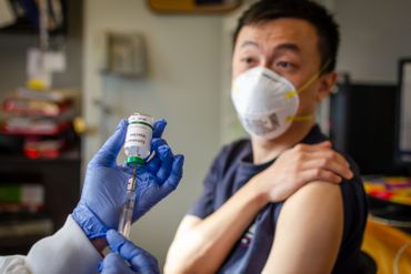 Coronavirus: mortalité, symptômes, transmission, traitements, incubation, le vrai du faux Coronavirus: mortalité, symptômes, transmission, traitements, incubation, le vrai du faux
