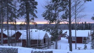 Tourisme de Noël en Laponie: le Père Noël rapporte de l'argent mais inquiète à la fois Tourisme de Noël en Laponie: le Père Noël rapporte de l'argent mais inquiète à la fois