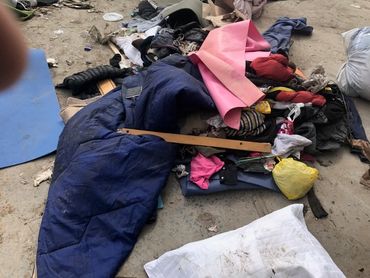 Officiellement, les migrants auraient du retrouver leurs effets personnels. Officiellement, les migrants auraient du retrouver leurs effets personnels.
