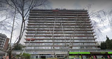Le cabinet du vétérinaire se trouve au pied d'un immeuble à appartement rue des Bégonias Le cabinet du vétérinaire se trouve au pied d'un immeuble à appartement rue des Bégonias