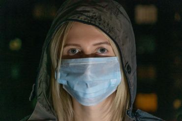 Incontournable des villes asiatiques, avant même l'épidémie de Coronavirus, le masque sanitaire n'est efficace que dans certaines circonstances bien spécifiques. Incontournable des villes asiatiques, avant même l'épidémie de Coronavirus, le masque sanitaire n'est efficace que dans certaines circonstances bien spécifiques.