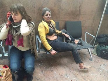 Sa photo le jour des attentats a fait le tour du monde: un an après, Nidhi Chaphekar revient à Zaventem Sa photo le jour des attentats a fait le tour du monde: un an après, Nidhi Chaphekar revient à Zaventem
