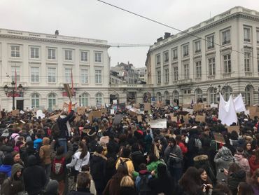 Les rues de Bruxelles, noires de jeunes