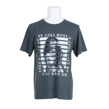 Les t-shirts et hoodies avec Rihanna nue vont être difficile à porter en public Les t-shirts et hoodies avec Rihanna nue vont être difficile à porter en public