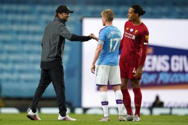 Jürgen Klopp, Kevin De Bruyne et Virgil van Dijk Jürgen Klopp, Kevin De Bruyne et Virgil van Dijk
