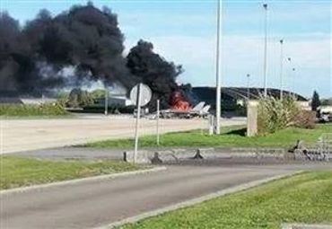 F-16 détruit à Florennes: "Un accident comme ca, c'est presque impossible" F-16 détruit à Florennes: "Un accident comme ca, c'est presque impossible"