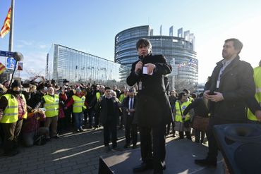 Puigdemont et Comin devant le parlement européen à Strasbourg, le 14 janvier Puigdemont et Comin devant le parlement européen à Strasbourg, le 14 janvier