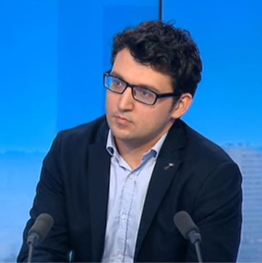 Baker Alkurdo, membre de la représentation de l'auto-administration kurde en Syrie. Baker Alkurdo, membre de la représentation de l'auto-administration kurde en Syrie.