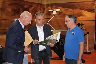 Dirk Frimout, Jarbinet et Pierre-Emmanuel Pauis Dirk Frimout, Jarbinet et Pierre-Emmanuel Pauis