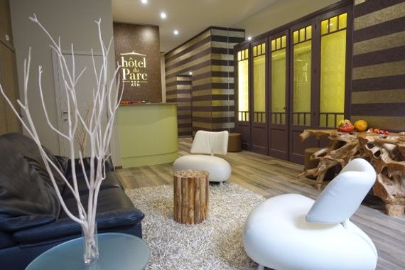 Dans cet hôtel entièrement rénové, les arbres et le parc tout proche ont été une source d’inspiration Dans cet hôtel entièrement rénové, les arbres et le parc tout proche ont été une source d’inspiration
