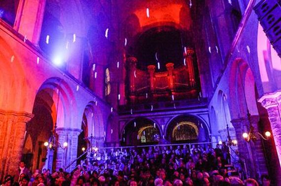 Tournai accueille chaque année dans le cadre prestigieux de sa cathédrale un festival de musique classique de haut niveau ! Tournai accueille chaque année dans le cadre prestigieux de sa cathédrale un festival de musique classique de haut niveau !