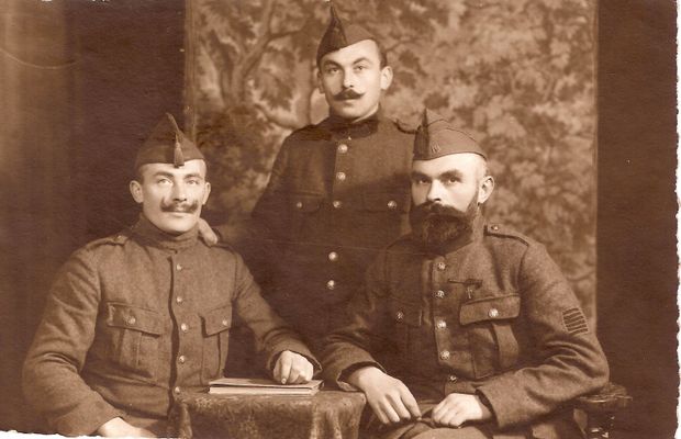 The three Fabry brothers 
Louis is on the right  - Private collection, Fabry family &copy;