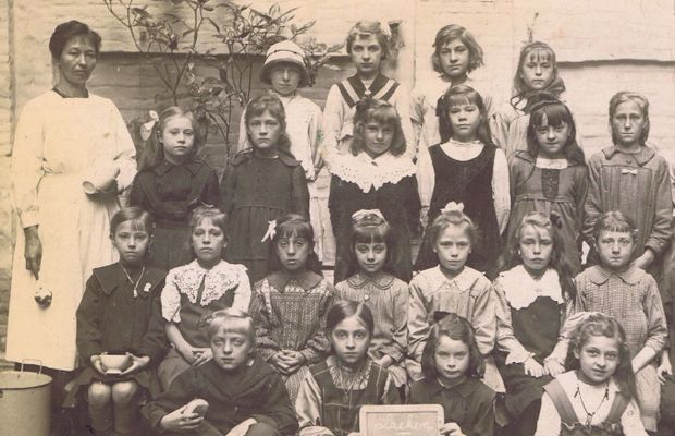 The war will overturn the organisation of schools in countless ways - All rights reserved ©
