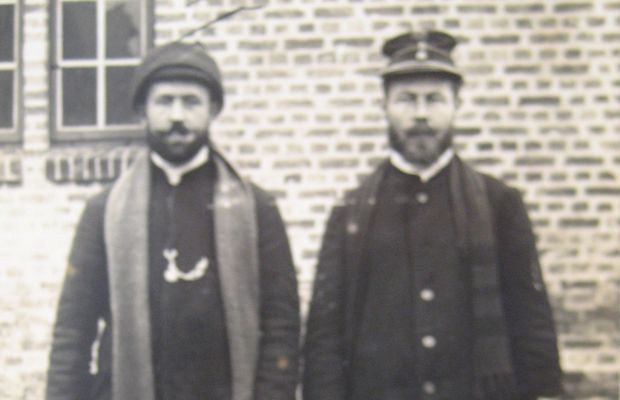 Robert Descamps, prisonnier de guerre (à gauche sur la photo)  - Collection privée Danielle de Brabanter &copy;