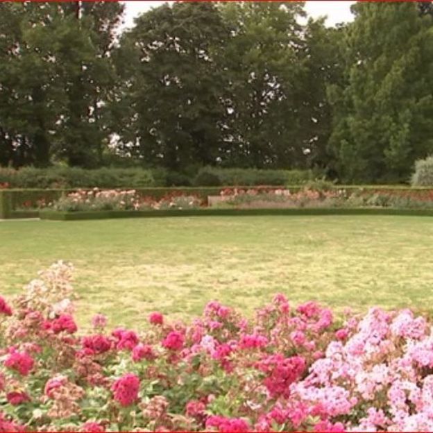 Les jardins sont ouverts aux visiteurs sans restriction d'horaire Les jardins sont ouverts aux visiteurs sans restriction d'horaire
