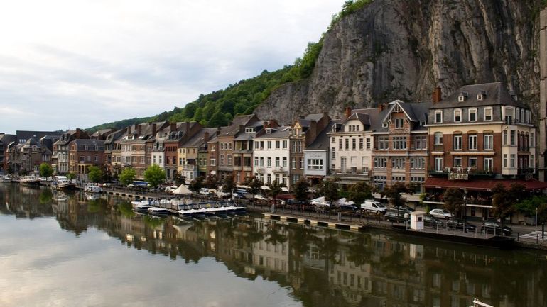 Ciney et Dinant s affrontent autour du statut de  chef  lieu  