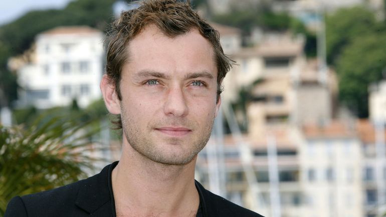 Jude Law Va Incarner Dumbledore Dans Les Animaux Fantastiques