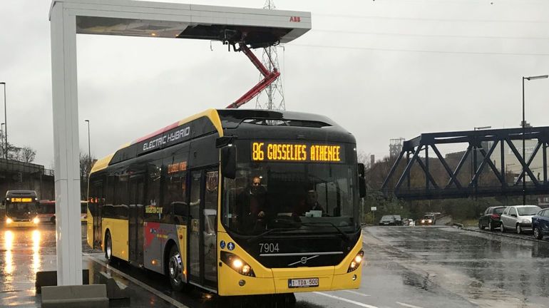 Charleroi Accueille En Ville Ses Premiers Bus Hybrides Des Tec