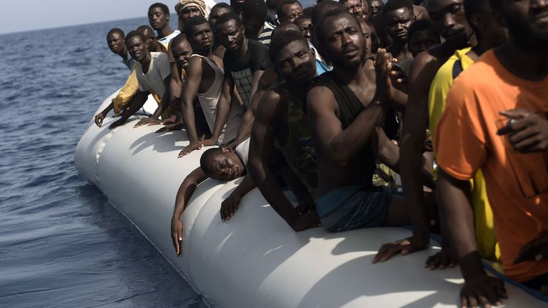 Libye: 16 Corps De Migrants Découverts Sur Une Plage