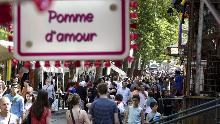  Adolescent  lectrocut   la Foire du Midi l attraction va 