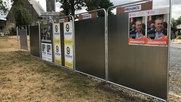 Qui Colle Les Affiches Sur Les Panneaux électoraux Affichage électoral: pourquoi y a-t-il déjà des panneaux dans certaines