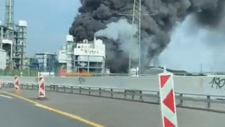 Allemagne : grosse explosion à Leverkusen, fumée aperçue ...