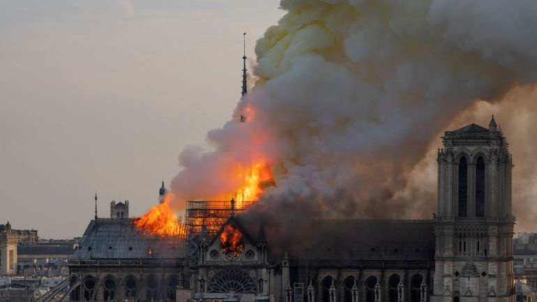 Combien De Fois Notre Dame De Paris A Brûlé