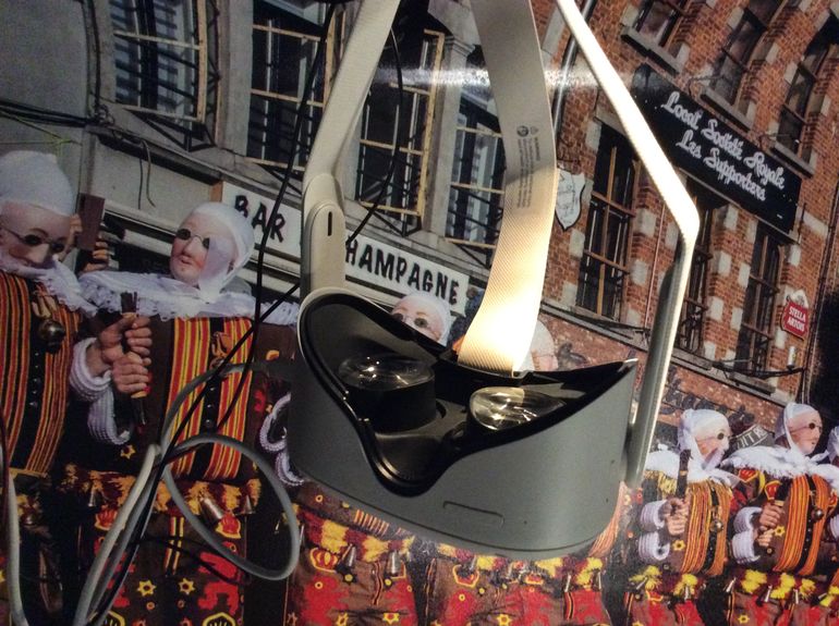 Carnival Pinch in augmented and virtual reality