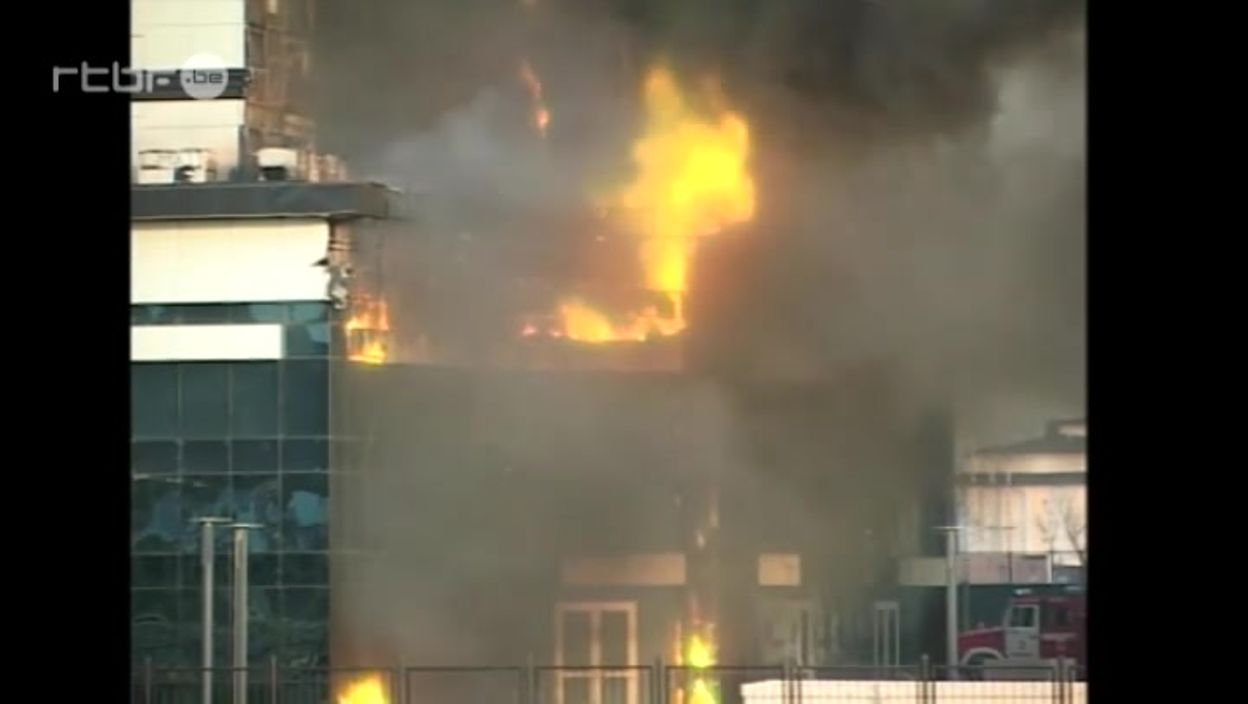 Tchetchenie Spectaculaire Incendie D Un Gratte Ciel Aucune Victime