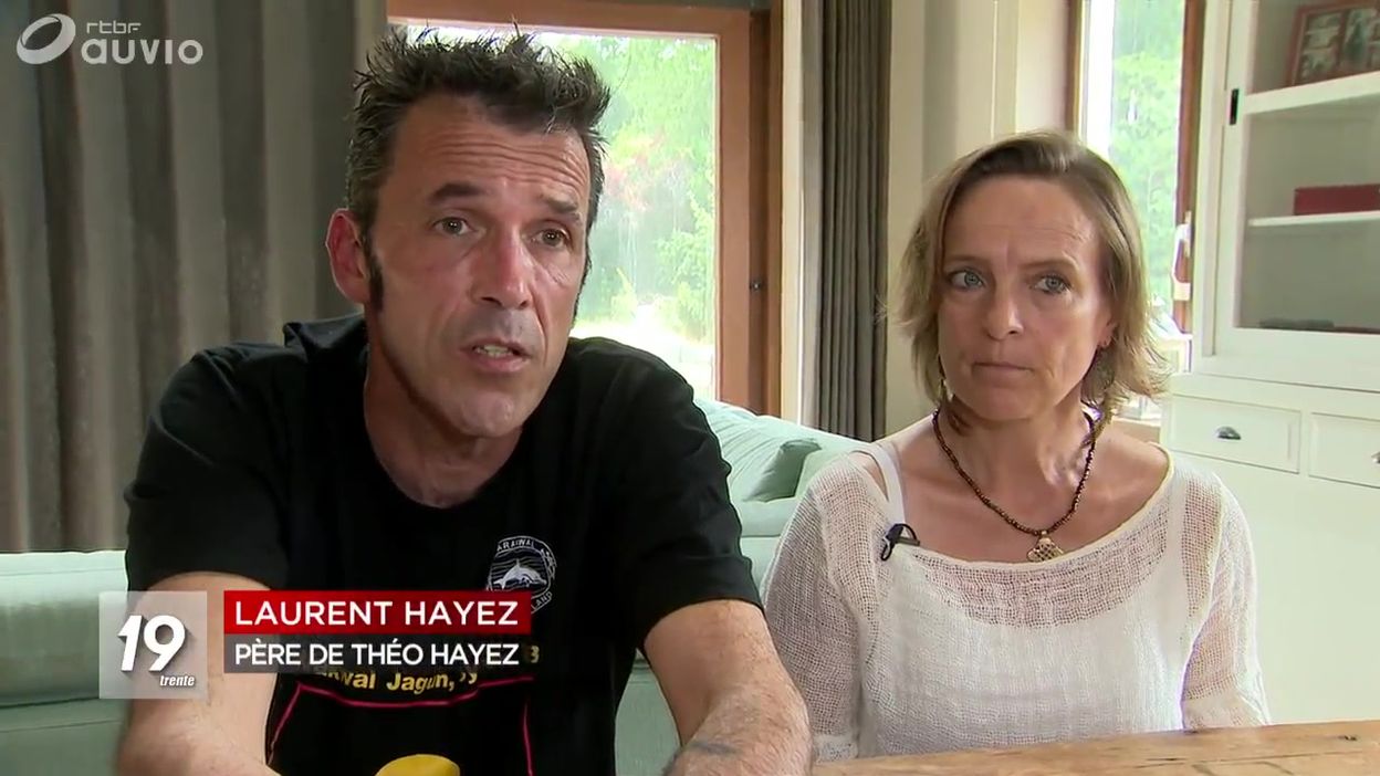 Théo Hayez : ses parents de retour en Belgique entre déception et espoir