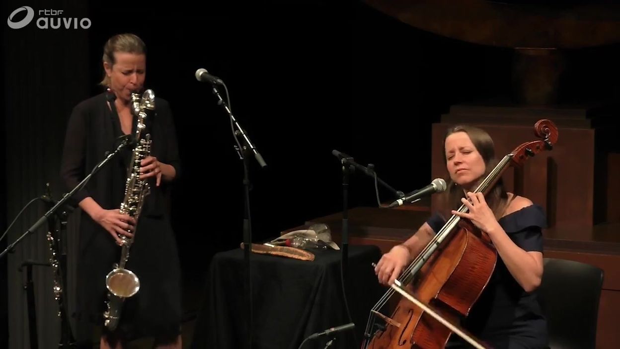 Le Monde Est Un Village Live Et Acoustiques Live Le Monde Est Un Village Au Mundaneum 4 10 18 Sur Auvio