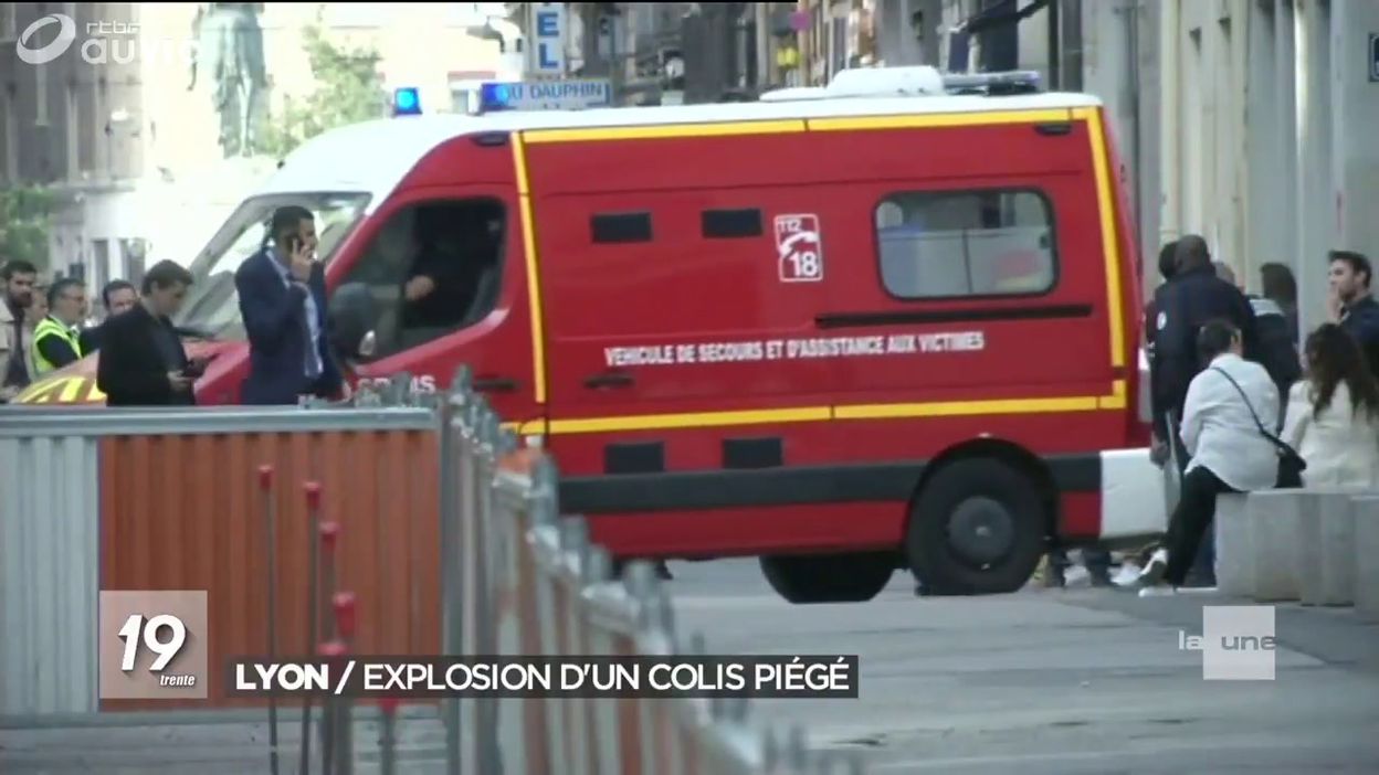 Lyon: Explosion d un colis piégé