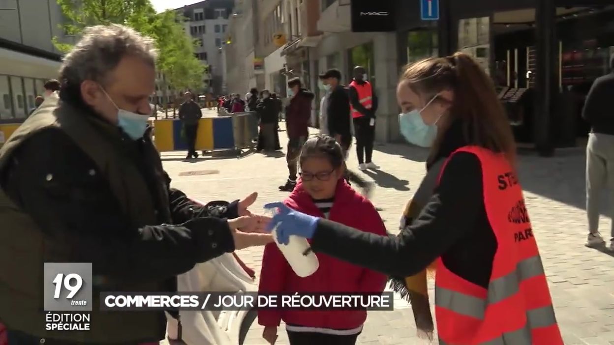 Delhaize Carrefour Lidl Aldi Pourquoi Certains Supermarches Peuvent Imposer Le Port Du Masque Aux Clients