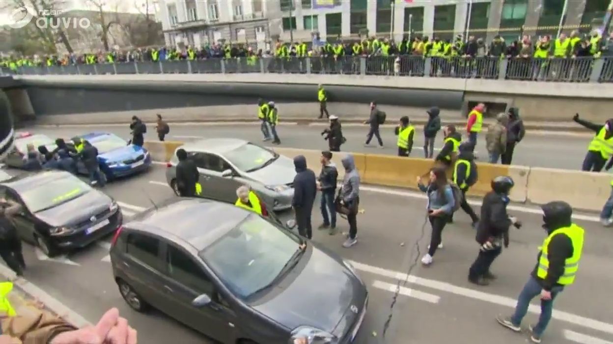 La Petite Ceinture Bloquée Par Les Gilets Jaunes 08122018