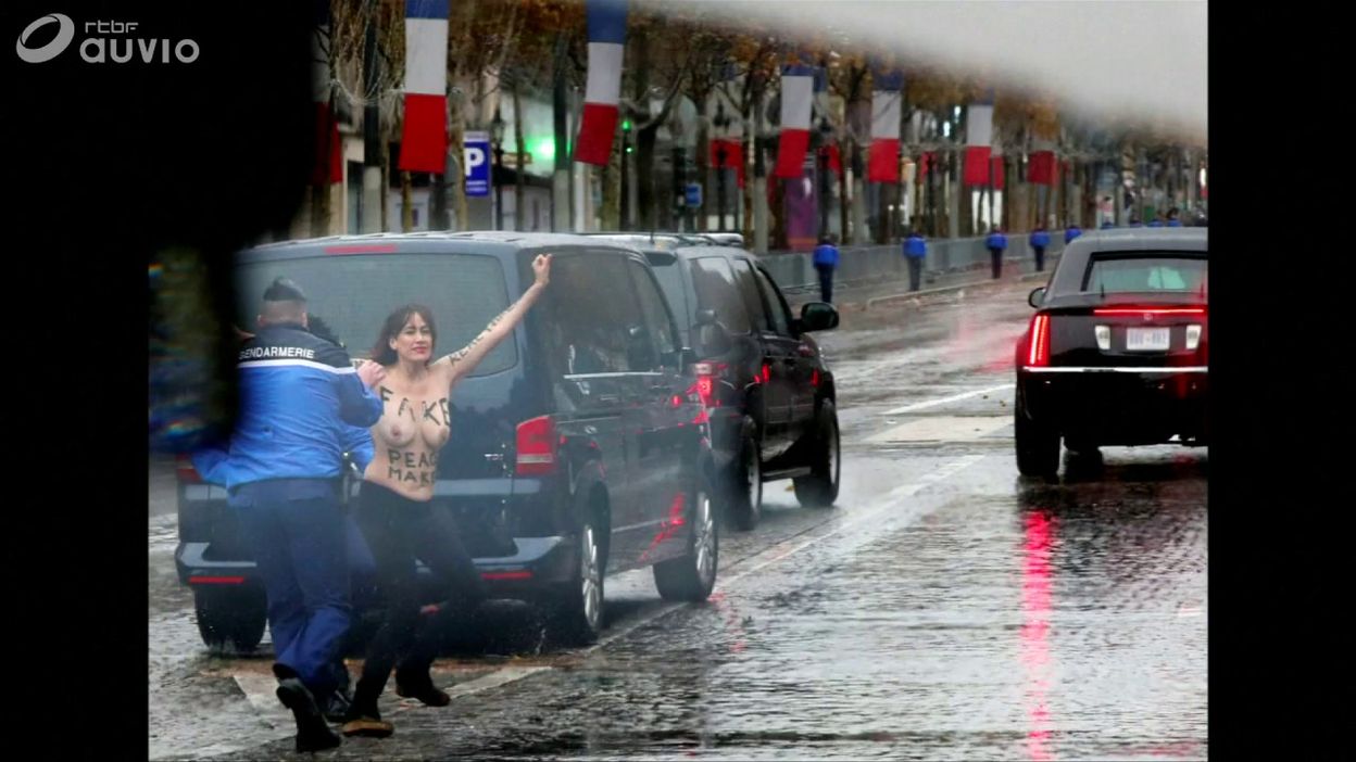 Paris: trois Femen forcent la sécurité au passage du convoi de Trump (photos)