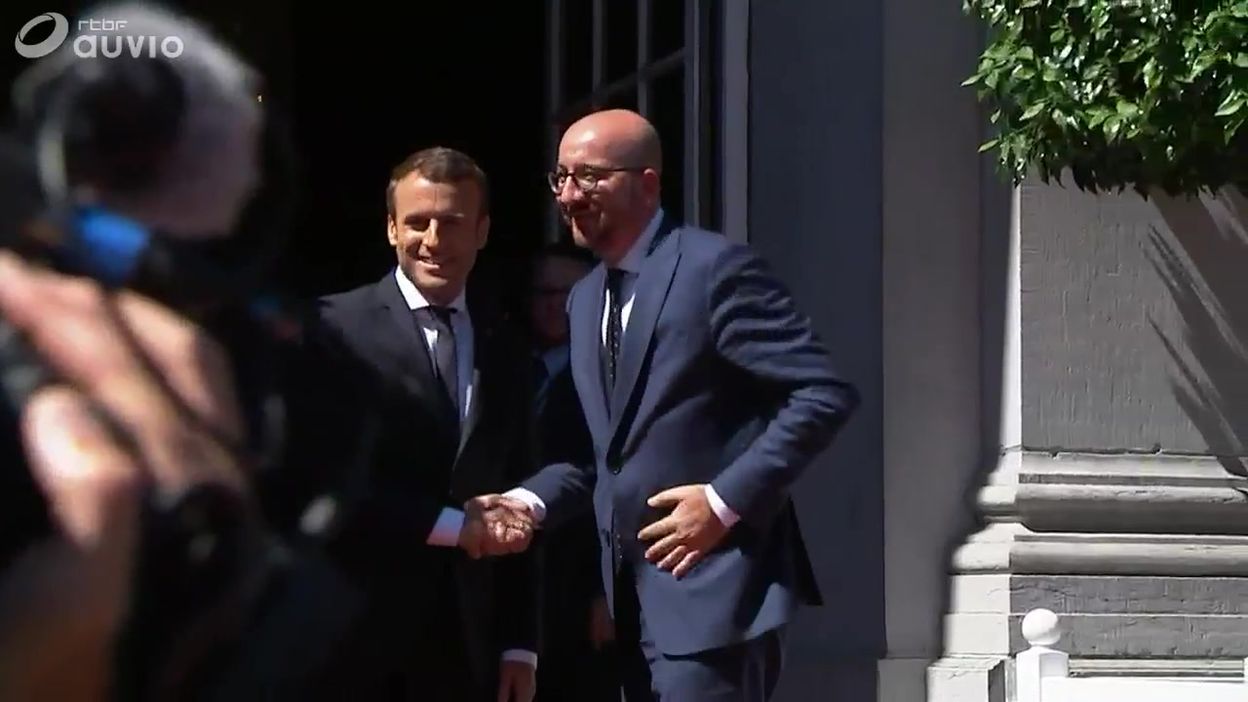Charles Michel reçoit Emmanuel Macron au Palais d'Egmont