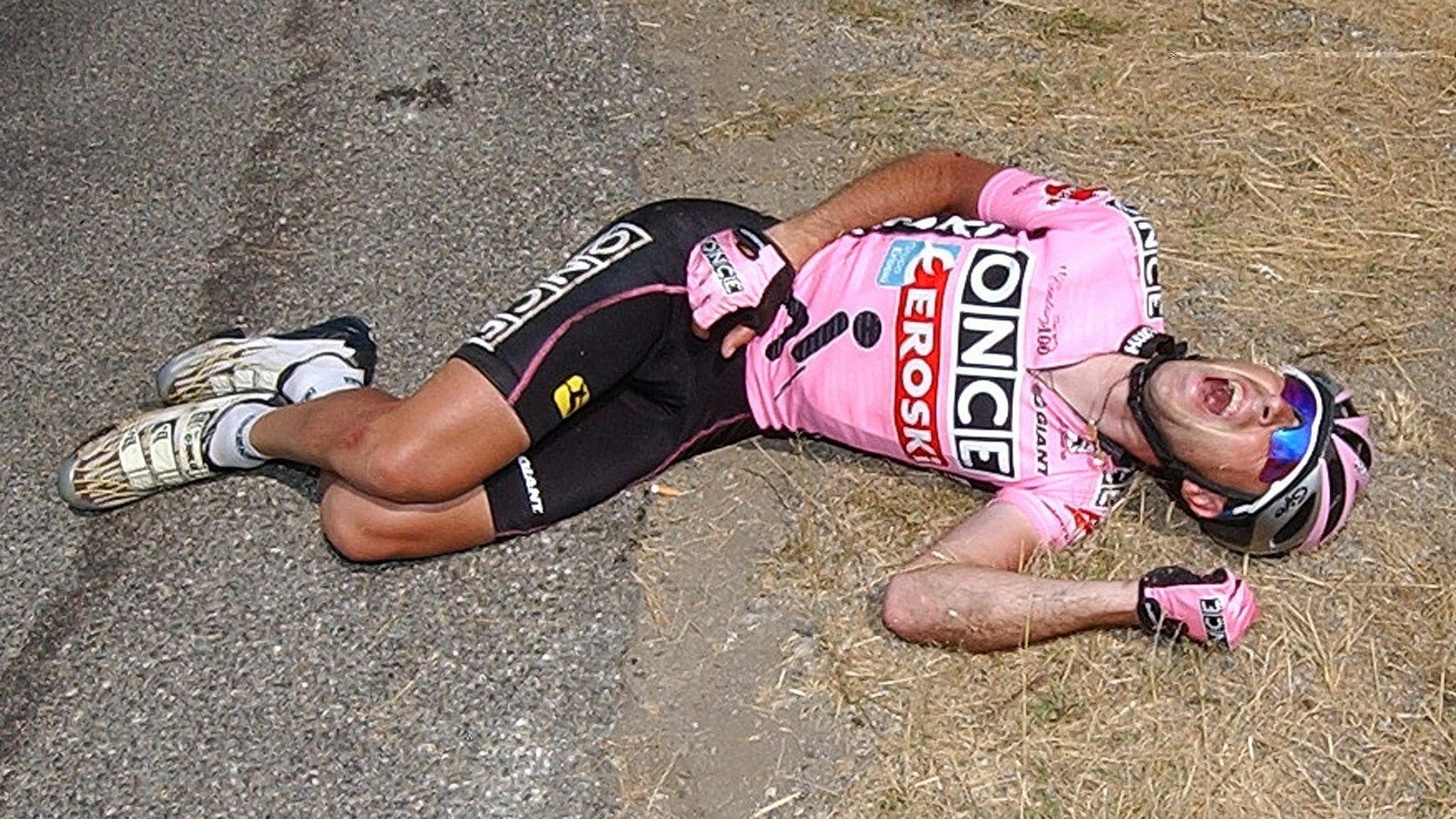 Tour de France 2003 : Le Bourg-d'Oisans > Gap. Armstrong attaqué. Beloki chute lourdement