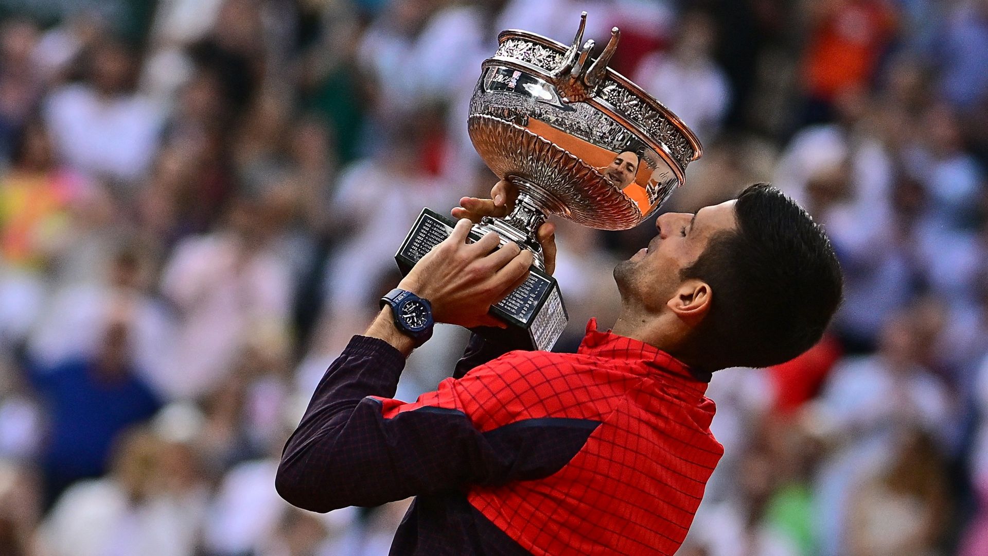 Roland-Garros : Novak Djokovic bat Casper Ruud en finale et remporte son  23e titre du Grand Chelem, un record - France Bleu