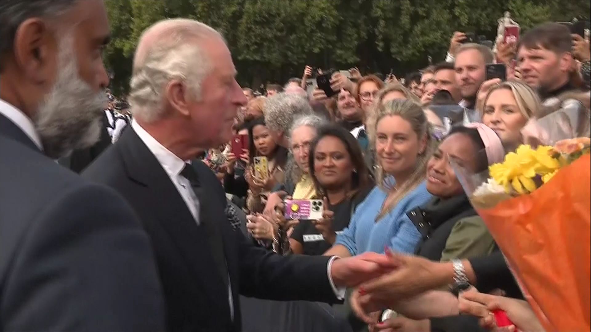 Décès Elizabeth II: le roi Charles III est arrivé à Buckingham Palace