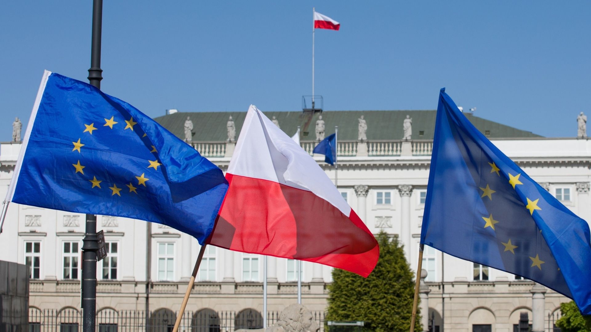 Affaire des visas : les réponses de la Pologne sont encore trop évasives  pour la Commission européenne 