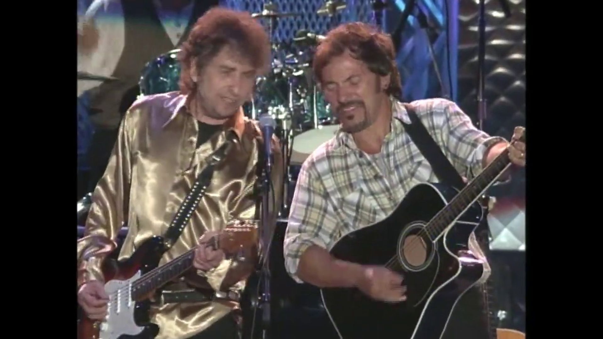 Photo De Kurt Cobain Et Notorious Big Guitariste Rock and Roll Hall of Fame : des performances de Nirvana, Pink Floyd et  Bruce Springsteen - rtbf.be